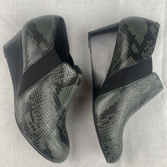 Vionic Stanton Wedge Heel Booties Faux Snakeskin Women's 8.5 Ankle Boots  (0685) - Picture 4 of 8